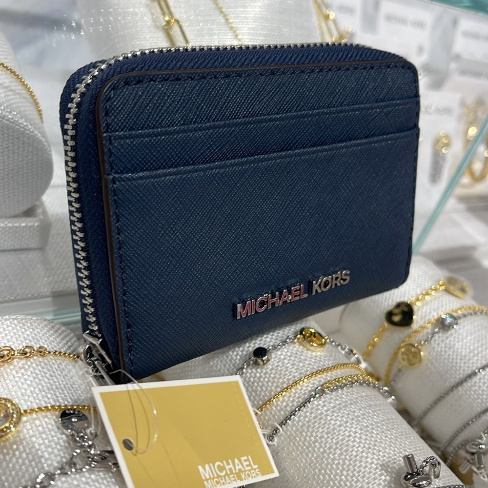 Michael Kors Navy Card Holder - Picture 2 of 16